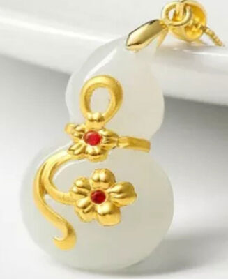 Hetian Jade Gourd Pendant · Gold Accent